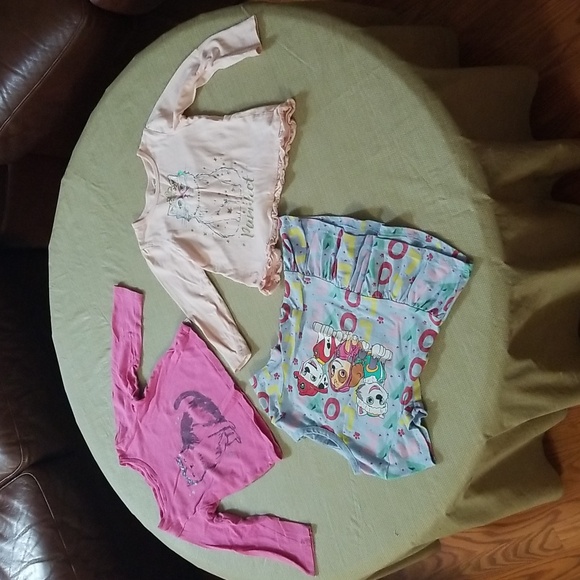 ❣5 for $25 Sale❣Bundle of 3T Animal-Themed Clothing - Picture 1 of 8